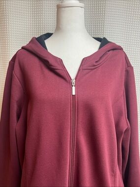 Denim&Co 1X zip up hooded jacket in deep burgundy with pockets